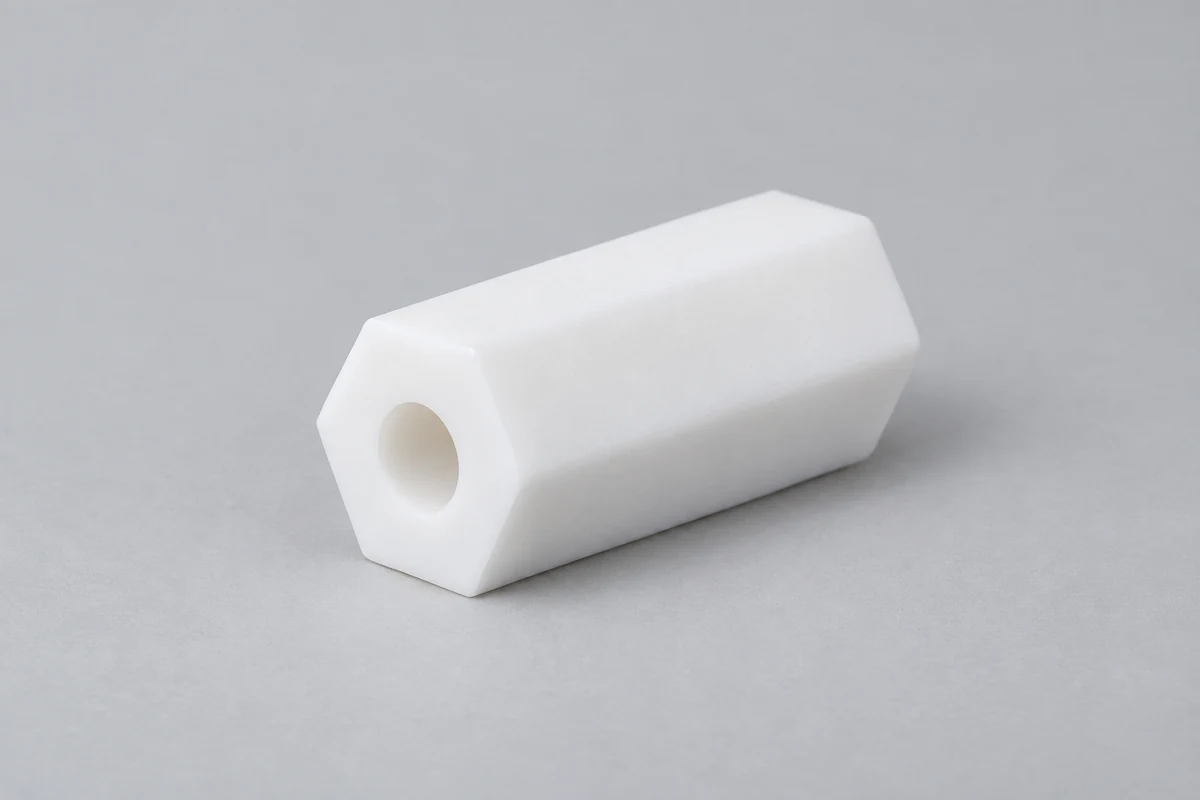 Illustrative bearbeitete PTFE-Abstandshalter